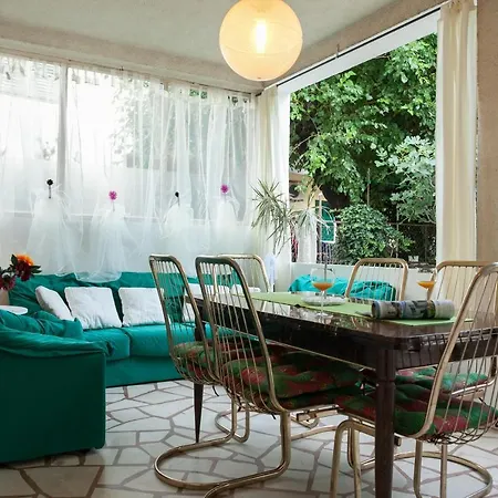 With A Parking Space - 6814 * מאקרסקה